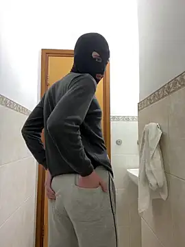 petiteyanel online show from 16, 2, 2026