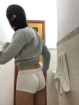 petiteyanel online show from 26, 2, 2026