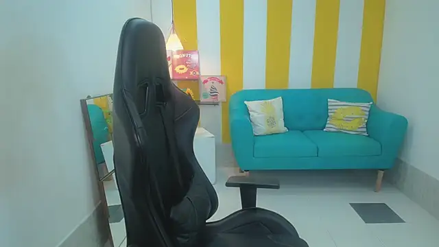 esmeralda cuisman online show from 17, 1, 2026