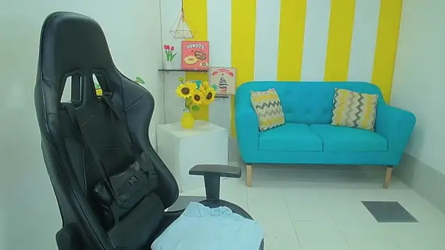 esmeralda cuisman online show from 8, 3, 2026