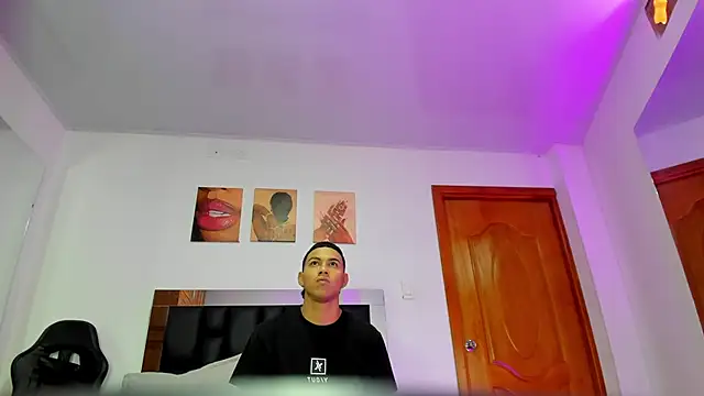 Liamsubtle01 online show from 18, 5, 2026