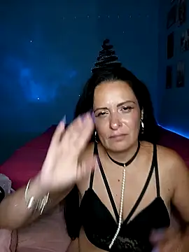 Lunnaluxcam online show from 10, 1, 2026