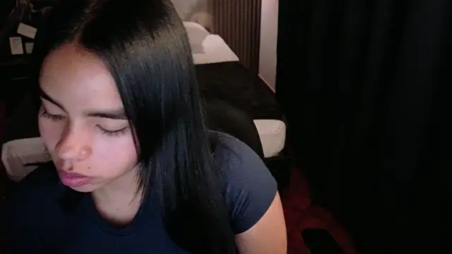 SofiaMante  online show from 18, 4, 2026