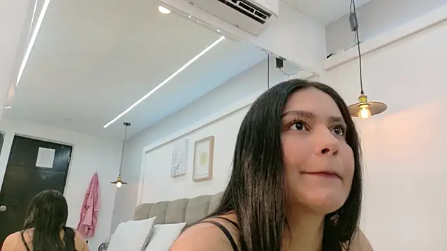 Snapshot of AlmaRose_ chatting on 9, 6, 2026 AlmaRose online show from 9, 6, 2026