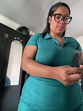 Snapshot of NataliaMillers chatting on 2, 7, 2026 NataliaMillers online show from 2, 7, 2026