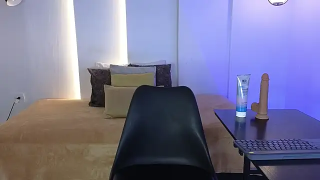 Chel Stone online show from 25, 2, 2026