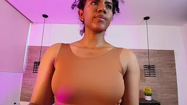 Snapshot of Ellie-Alves chatting on 23, 6, 2026 Ellie-Alves online show from 23, 6, 2026