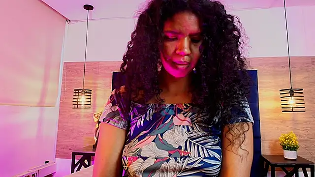Snapshot of Ellie-Alves chatting on 28, 4, 2026 Ellie-Alves online show from 28, 4, 2026