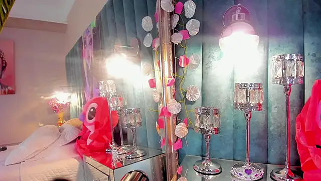 mia ellieth online show from 1, 4, 2026