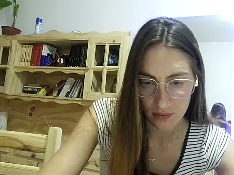 Noracherry online show from 28, 2, 2026