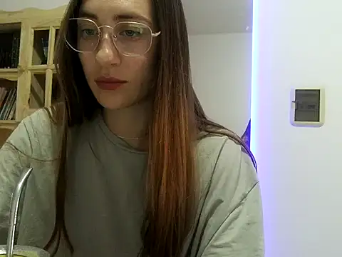 Noracherry online show from 19, 2, 2026