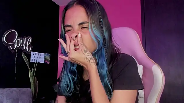 Snapshot of azula_lillet chatting on 3, 5, 2026 azula lillet online show from 3, 5, 2026