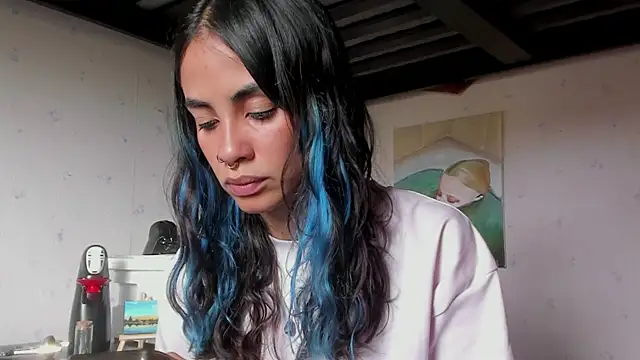 Snapshot of azula_lillet chatting on 10, 6, 2026 azula lillet online show from 10, 6, 2026