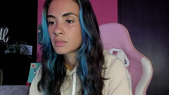 azula lillet online show from 24, 2, 2026