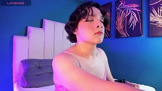 Nicki Ripperton online show from 8, 4, 2026