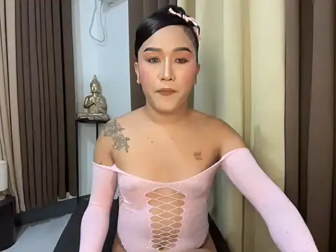 savanna pleasure online show from 13, 3, 2026