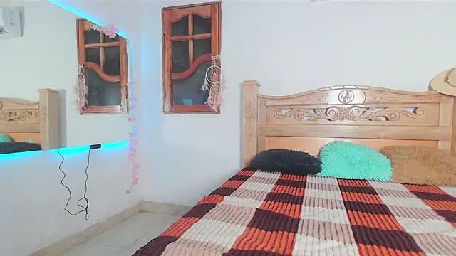 bratz glloe online show from 21, 4, 2026