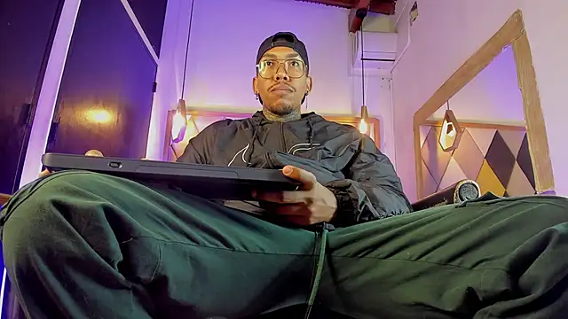 ThiagoBerry online show from 5, 3, 2026