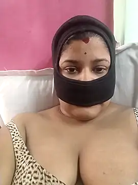 pinkisaha75 online show from 11, 2, 2026