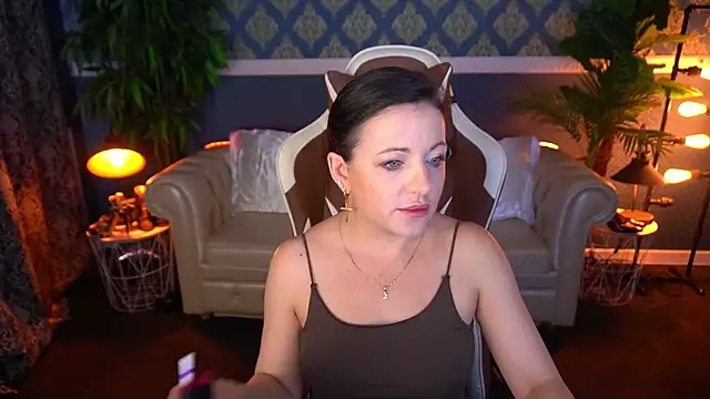 Dafni Monn online show from 12, 6, 2026