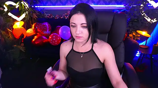 Dafni Monn online show from 18, 2, 2025