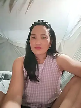 Snapshot of yu--yo chatting on 8, 7, 2026 yu--yo online show from 8, 7, 2026