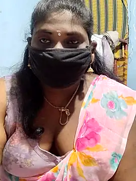 Snapshot of divyasree1431 chatting on 4, 7, 2026 divyasree1431 online show from 4, 7, 2026