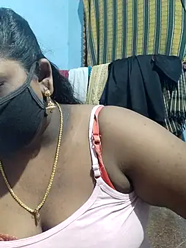 Snapshot of divyasree1431 chatting on 18, 7, 2026 divyasree1431 online show from 18, 7, 2026