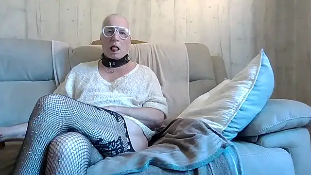 Helinetrav online show from 25, 3, 2026