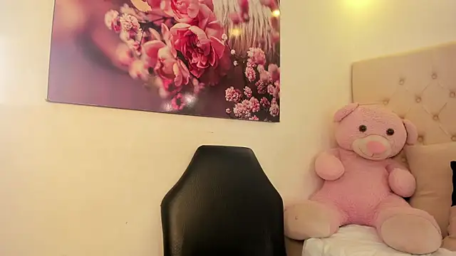 tatikanyx online show from 18, 7, 2026