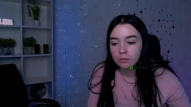 monica xcx online show from 25, 3, 2026