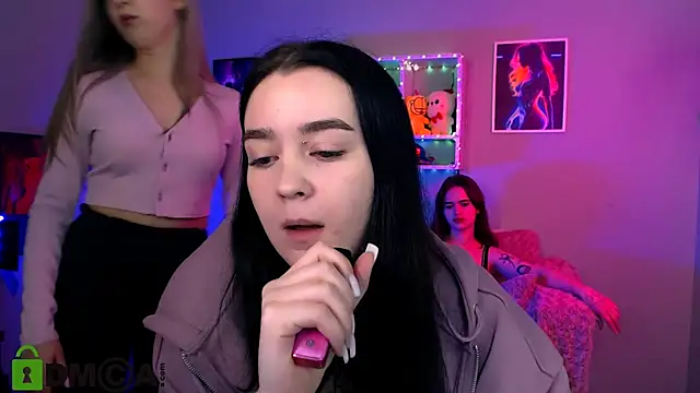 monica xcx online show from 11, 4, 2026
