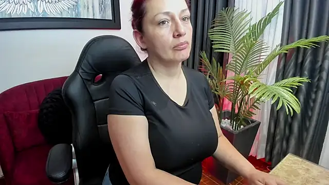 VictoriaPaker online show from 13, 4, 2026