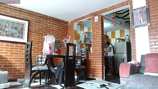 Lia rouse04 online show from 4, 3, 2026