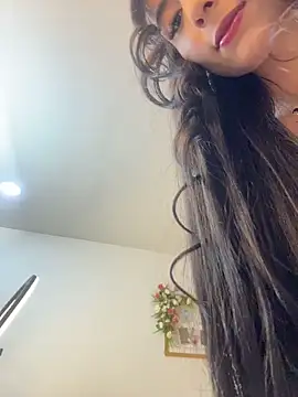 IvonneOwen online show from 28, 5, 2026