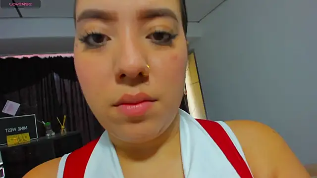 SophiiaRios  online show from 12, 5, 2026