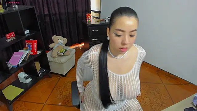 SophiiaRios  online show from 4, 5, 2026