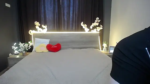 OliviaVerr online show from 25, 5, 2026