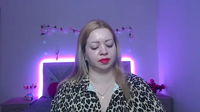 OliviaVerr online show from 10, 4, 2026