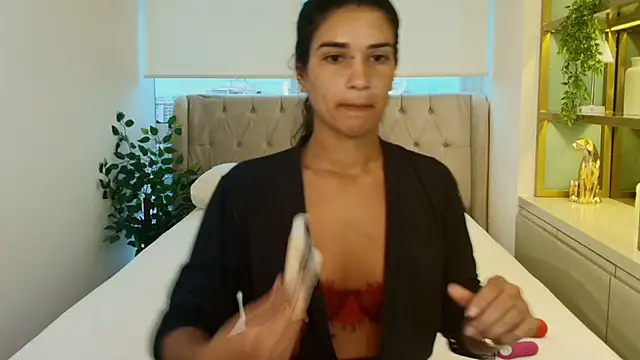 Maxine Spencer online show from 5, 2, 2026