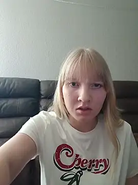 Snapshot of BunnySnowFlake chatting on 3, 4, 2026 BunnySnowFlake online show from 3, 4, 2026