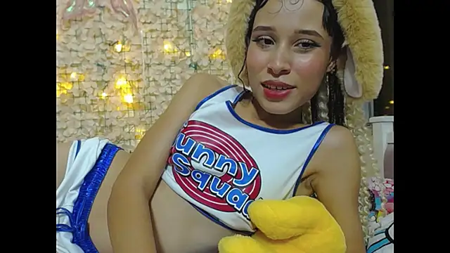 Cute-Cherry12 online show from 17, 3, 2026