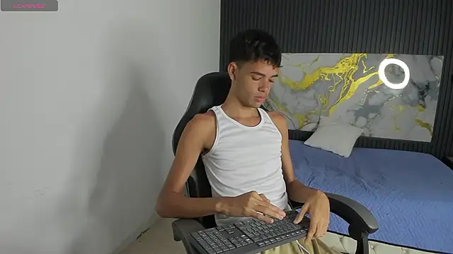 Dark Desiree18 online show from 4, 3, 2026