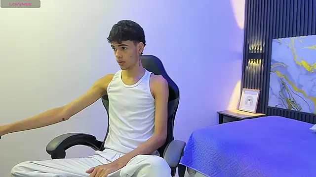 Dark Desiree18 online show from 7, 2, 2026