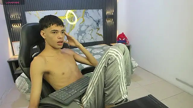 Dark Desiree18 online show from 23, 2, 2026