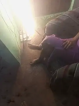 larahotg online show from 9, 1, 2026