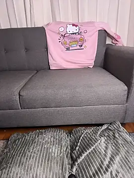  Queen love2 online show from 6, 3, 2026