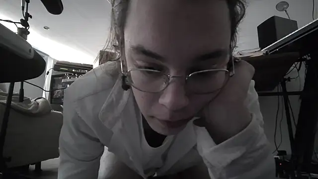 Snapshot of YessuRisk chatting on 10, 1, 2026 YessuRisk online show from 10, 1, 2026