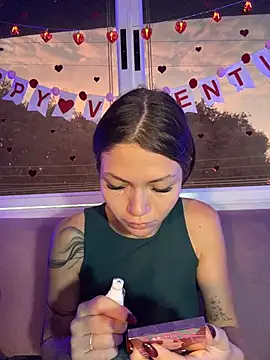 EmmaJhoons online show from 13, 2, 2026