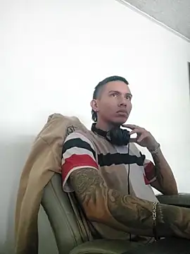 Scook Gray  online show from 25, 2, 2026